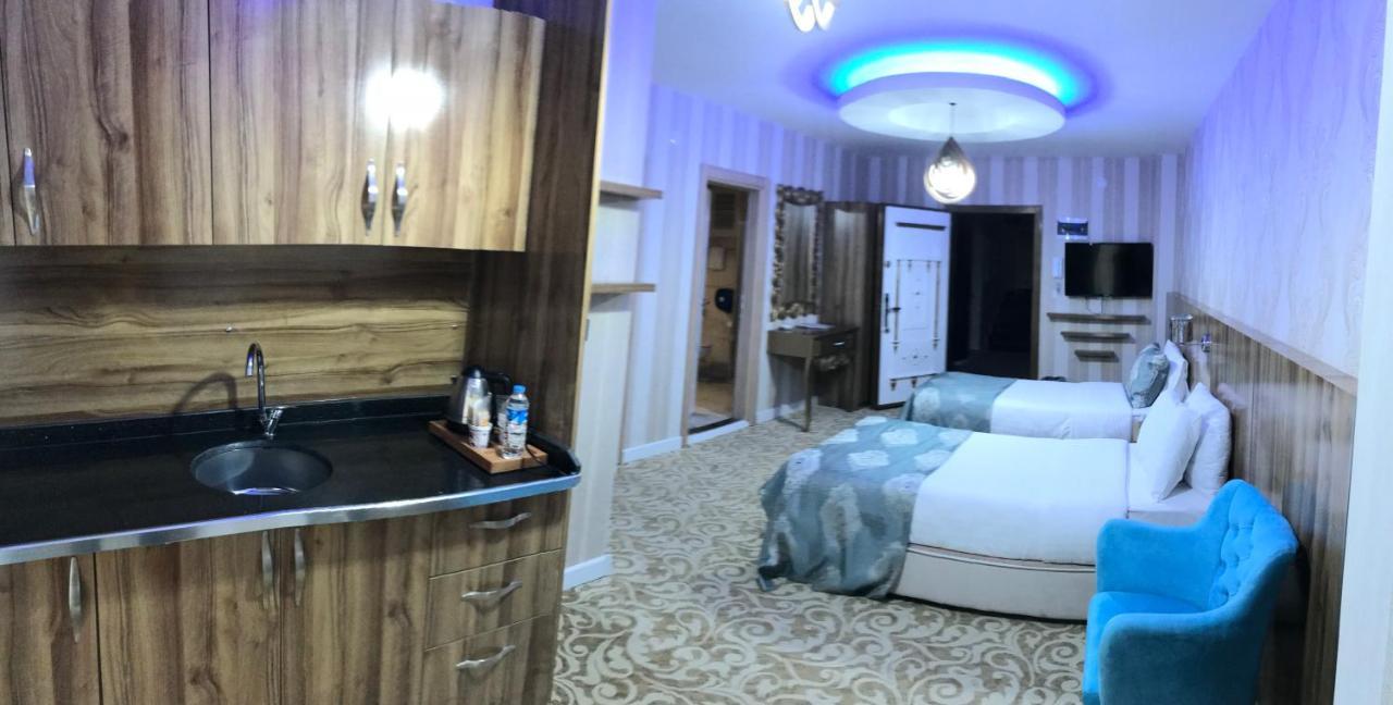 Crystall Hotel Van Bagian luar foto