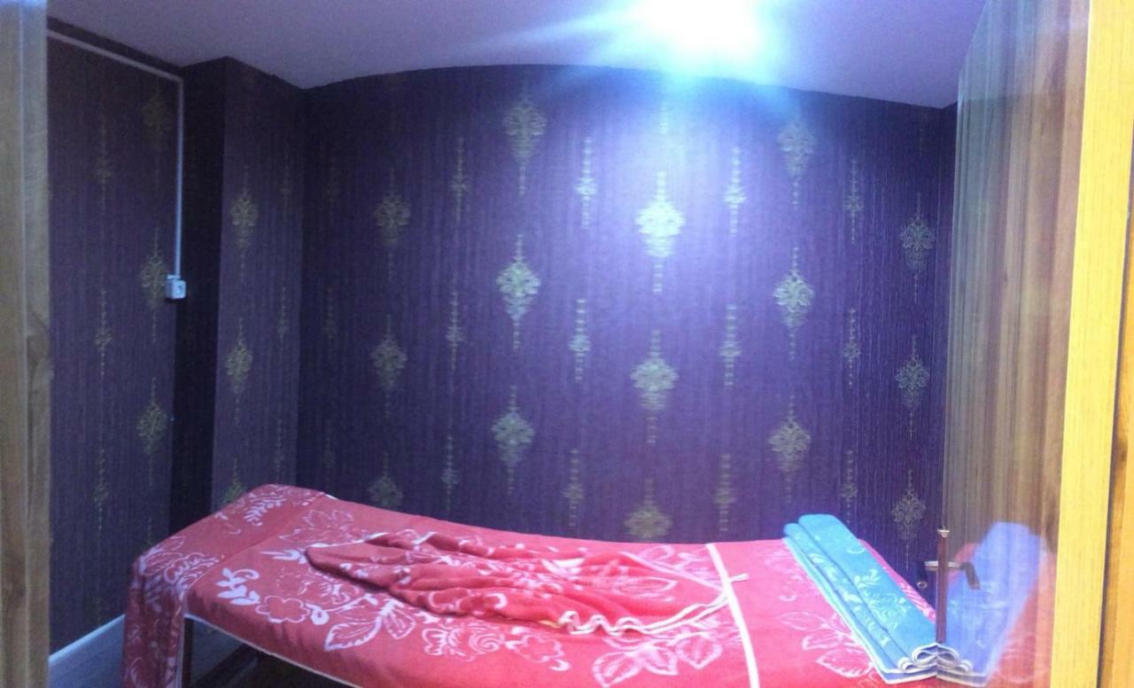 Crystall Hotel Van Bagian luar foto